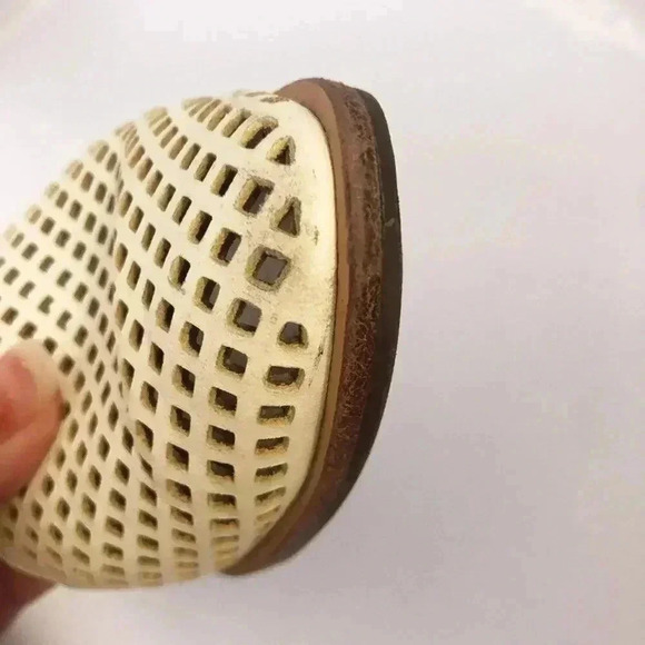 Dolce Vita Laynie D'Orsay Cream Leather Pointed Toe Flats Sandal Size 7.5 - Picture 11 of 12